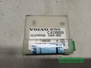 Gebruikte Alarm module Volvo S40 (MS) 1.8 16V Prijs € 30,00 Margeregeling aangeboden door Renkens Auto-Onderdelen B.V.