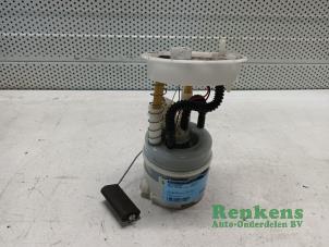 Gebruikte Benzinepomp Mini Mini (R56) 1.6 16V Cooper Prijs € 40,00 Margeregeling aangeboden door Renkens Auto-Onderdelen B.V.