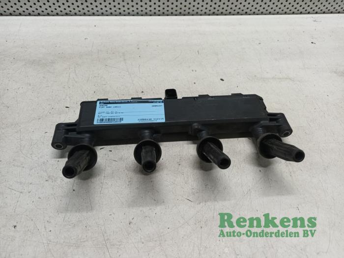 Gebruikte Bobine Fiat Qubo 1.4 Prijs € 30,00 Margeregeling aangeboden door Renkens Auto-Onderdelen B.V.