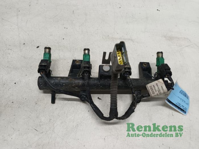 Gebruikte Injector brug Fiat Qubo 1.4 Prijs € 35,00 Margeregeling aangeboden door Renkens Auto-Onderdelen B.V.