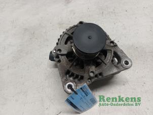 Gebruikte Dynamo Ford Fiesta 6 (JA8) 1.0 Ti-VCT 12V 65 Prijs € 35,00 Margeregeling aangeboden door Renkens Auto-Onderdelen B.V.