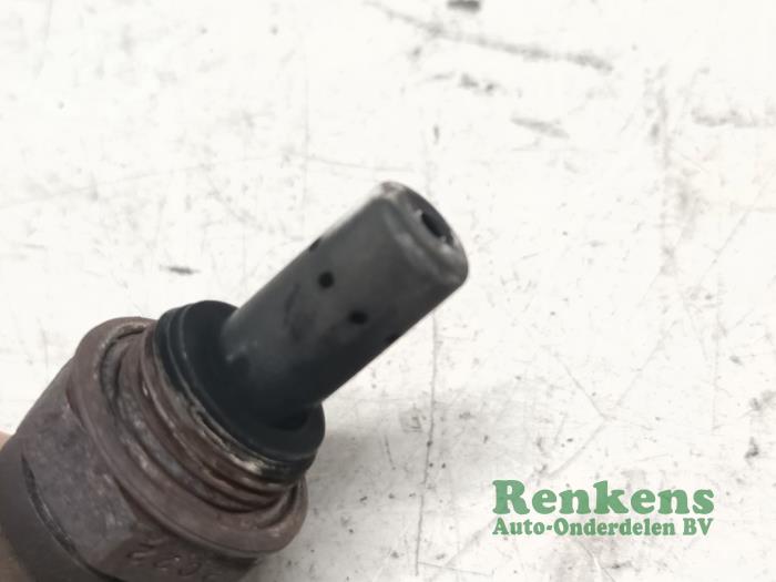Lambda Sonde van een Renault Clio II (BB/CB) 1.2 16V 2002