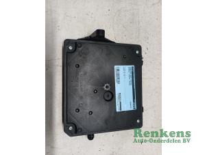 Gebruikte Computer Body Control Renault Scénic III (JZ) 1.5 dCi 105 Prijs € 40,00 Margeregeling aangeboden door Renkens Auto-Onderdelen B.V.