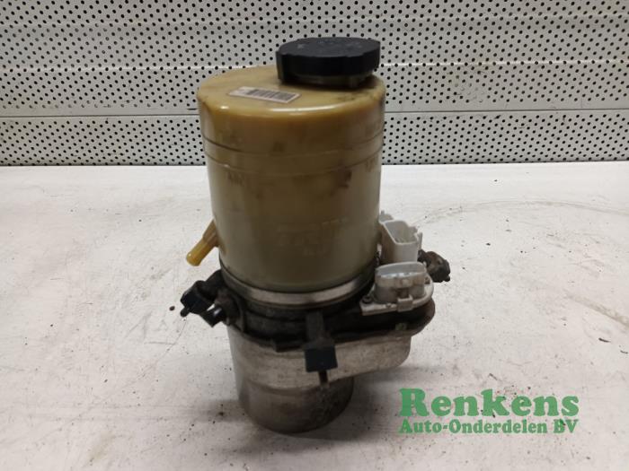 Gebruikte Servopomp Opel Vectra C 2.2 16V Prijs € 75,00 Margeregeling aangeboden door Renkens Auto-Onderdelen B.V.