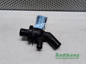 Gebruikte Thermostaat Renault Twingo III (AH) 1.0 SCe 70 12V Prijs € 20,00 Margeregeling aangeboden door Renkens Auto-Onderdelen B.V.