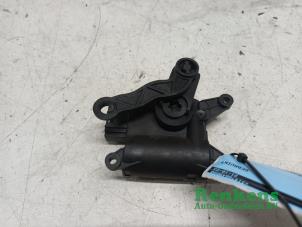 Gebruikte Kachelklep Motor Seat Altea XL (5P5) 1.4 TSI 16V Prijs € 15,00 Margeregeling aangeboden door Renkens Auto-Onderdelen B.V.