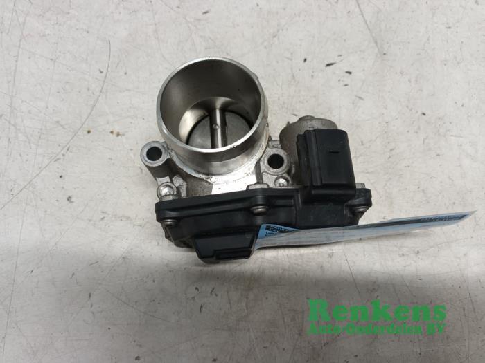 Gebruikte Gasklephuis Ford Focus 3 Wagon 1.0 Ti-VCT EcoBoost 12V 125 Prijs € 35,00 Margeregeling aangeboden door Renkens Auto-Onderdelen B.V.