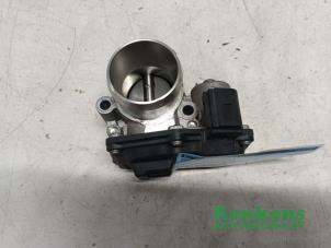 Gebruikte Gasklephuis Ford Focus 3 Wagon 1.0 Ti-VCT EcoBoost 12V 125 Prijs € 35,00 Margeregeling aangeboden door Renkens Auto-Onderdelen B.V.