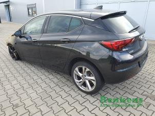 Gebruikte Zijpaneel links-achter Opel Astra K 1.6 CDTI 136 16V Prijs op aanvraag aangeboden door Renkens Auto-Onderdelen B.V.