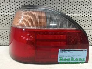 Gebruikte Achterlicht links Nissan Sunny (N14) 1.4i 16V Prijs € 25,00 Margeregeling aangeboden door Renkens Auto-Onderdelen B.V.