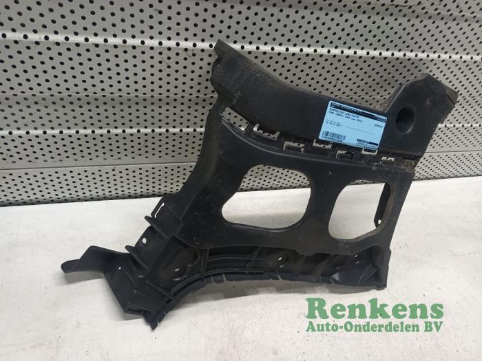 Bumpersteun links-achter van een Ford Transit Courier 1.5 TDCi 75 2018