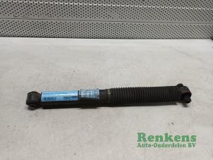Gebruikte Schokdemper links-achter Ford Focus 3 Wagon 1.0 Ti-VCT EcoBoost 12V 100 Prijs € 20,00 Margeregeling aangeboden door Renkens Auto-Onderdelen B.V.