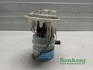 Gebruikte Benzinepomp Citroen C4 Berline (NC) 1.6 16V VTi Prijs € 60,00 Margeregeling aangeboden door Renkens Auto-Onderdelen B.V.