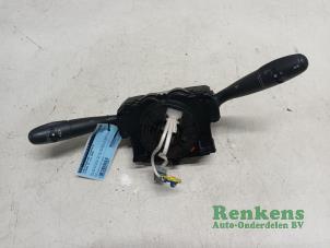 Gebruikte Combischakelaar Stuurkolom Citroen C2 (JM) 1.1 Prijs € 75,00 Margeregeling aangeboden door Renkens Auto-Onderdelen B.V.