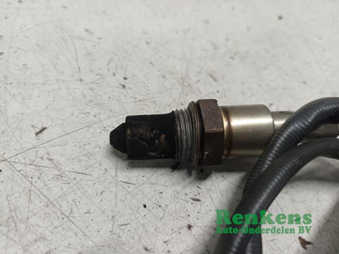 Lambda Sonde van een BMW 1 serie (F40) 116d 1.5 12V TwinPower 2020