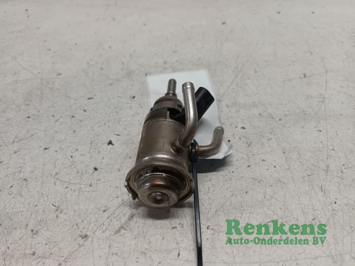 Injector adblue van een BMW 1 serie (F40) 116d 1.5 12V TwinPower 2020