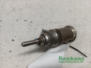 Gebruikte Adblue injector BMW 1 serie (F40) 116d 1.5 12V TwinPower Prijs € 90,00 Margeregeling aangeboden door Renkens Auto-Onderdelen B.V.