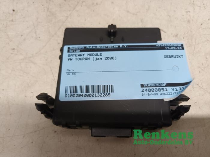 Gebruikte Gateway module Volkswagen Touran (1T1/T2) 1.9 TDI 105 Euro 3 Prijs € 20,00 Margeregeling aangeboden door Renkens Auto-Onderdelen B.V.