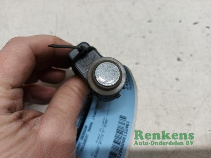 Gebruikte PDC Sensor Peugeot 5008 I (0A/0E) 1.6 HDiF 16V Prijs € 40,00 Margeregeling aangeboden door Renkens Auto-Onderdelen B.V.