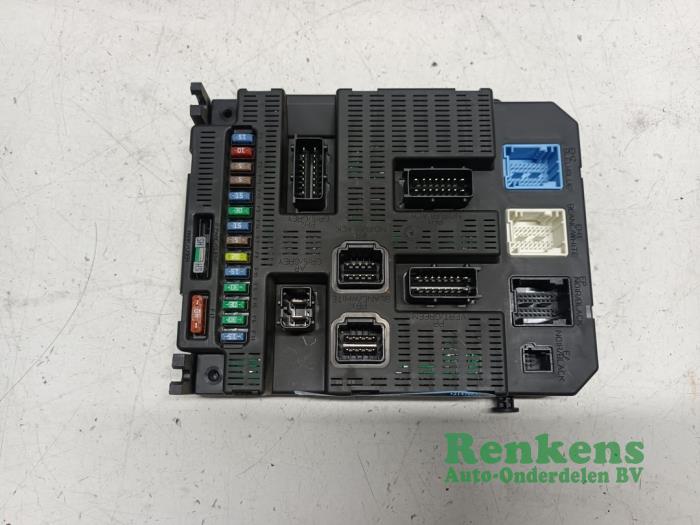 Gebruikte Computer Body Control Citroen C3 (FC/FL/FT) 1.4 Prijs € 75,00 Margeregeling aangeboden door Renkens Auto-Onderdelen B.V.