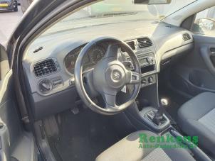 Gebruikte Airbag set + dashboard Volkswagen Polo V (6R) 1.2 12V BlueMotion Technology Prijs op aanvraag aangeboden door Renkens Auto-Onderdelen B.V.