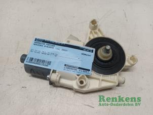 Gebruikte Motor portierruit Mercedes A (W176) 1.6 A-180 16V Prijs € 20,00 Margeregeling aangeboden door Renkens Auto-Onderdelen B.V.