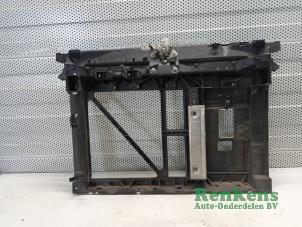 Gebruikte Frontpaneel Peugeot 1007 (KM) 1.4 Prijs € 40,00 Margeregeling aangeboden door Renkens Auto-Onderdelen B.V.