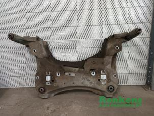 Gebruikte Subframe Renault Scénic III (JZ) 2.0 16V CVT Prijs € 75,00 Margeregeling aangeboden door Renkens Auto-Onderdelen B.V.