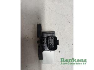 Gebruikte Brandstofpomp module Ford Focus 3 1.0 Ti-VCT EcoBoost 12V 125 Prijs € 30,00 Margeregeling aangeboden door Renkens Auto-Onderdelen B.V.