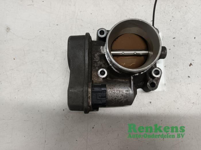 Gebruikte Gasklephuis Saab 9-3 II Sport Sedan (YS3F) 2.0t 16V Prijs € 75,00 Margeregeling aangeboden door Renkens Auto-Onderdelen B.V.