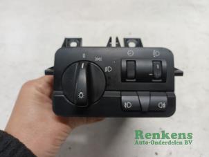Gebruikte Licht Schakelaar BMW 3 serie (E46/4) 320i 24V Prijs € 25,00 Margeregeling aangeboden door Renkens Auto-Onderdelen B.V.