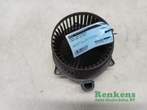 Gebruikte Chaufage Ventilatiemotor Ford B-Max (JK8) 1.0 EcoBoost 12V 125 Prijs € 35,00 Margeregeling aangeboden door Renkens Auto-Onderdelen B.V.