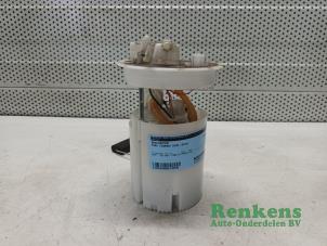 Gebruikte Benzinepomp Ford Tourneo Courier (JU2) 1.0 Ti-VCT EcoBoost 12V Prijs € 50,00 Margeregeling aangeboden door Renkens Auto-Onderdelen B.V.