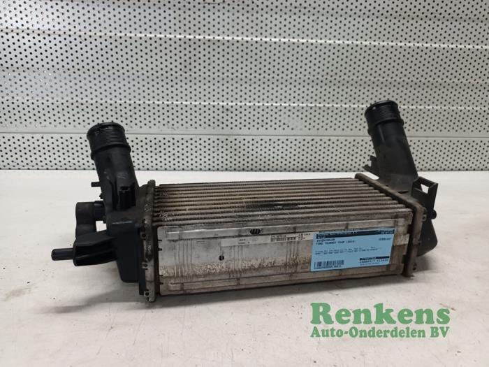 Gebruikte Intercooler Ford Tourneo Courier (JU2) 1.0 Ti-VCT EcoBoost 12V Prijs € 75,00 Margeregeling aangeboden door Renkens Auto-Onderdelen B.V.