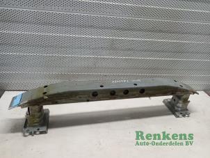 Gebruikte Bumperframe voor Toyota Avensis Wagon (T25/B1E) 1.8 16V VVT-i Prijs € 30,00 Margeregeling aangeboden door Renkens Auto-Onderdelen B.V.