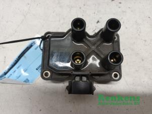 Gebruikte Bobine Ford Fiesta 5 (JD/JH) 1.6 16V Prijs € 20,00 Margeregeling aangeboden door Renkens Auto-Onderdelen B.V.