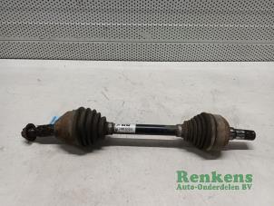 Gebruikte Cardanas links-voor (VWA) Opel Astra J (PC6/PD6/PE6/PF6) 1.7 CDTi 16V 125 Prijs € 50,00 Margeregeling aangeboden door Renkens Auto-Onderdelen B.V.