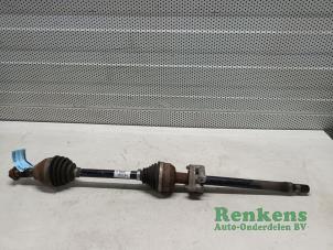 Gebruikte Steekas rechts-voor Opel Astra J (PC6/PD6/PE6/PF6) 1.7 CDTi 16V 125 Prijs € 70,00 Margeregeling aangeboden door Renkens Auto-Onderdelen B.V.