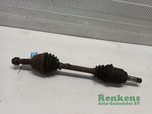 Gebruikte Aandrijfas links-voor Fiat Doblo (223A/119) 1.9 JTD Prijs € 30,00 Margeregeling aangeboden door Renkens Auto-Onderdelen B.V.