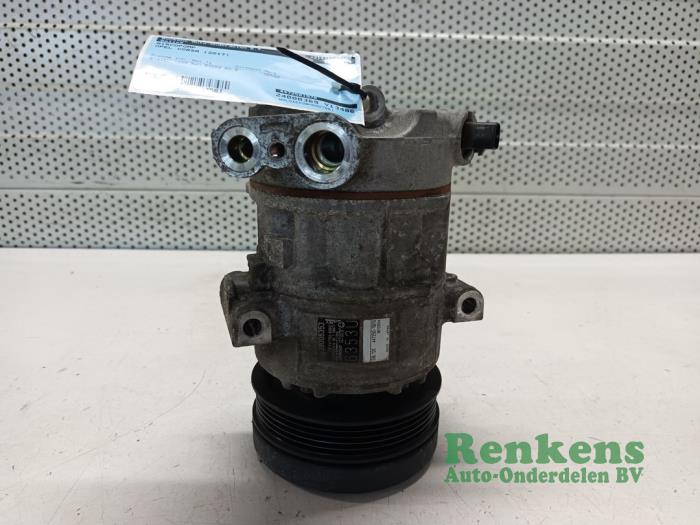 Gebruikte Aircopomp Opel Corsa E 1.4 16V Bi-Fuel Prijs € 100,00 Margeregeling aangeboden door Renkens Auto-Onderdelen B.V.