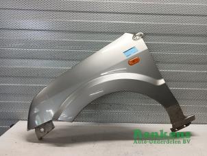 Gebruikte Voorscherm links Ford Fusion 1.6 16V Prijs € 50,00 Margeregeling aangeboden door Renkens Auto-Onderdelen B.V.