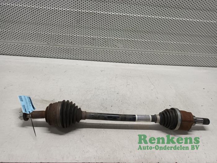 Gebruikte Aandrijfas links-voor Citroen C4 Spacetourer (3D/3E) 1.2 12V PureTech 130 Prijs € 110,00 Margeregeling aangeboden door Renkens Auto-Onderdelen B.V.