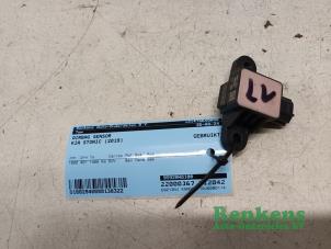 Gebruikte Airbag Sensor Kia Stonic (YB) 1.0i T-GDi 12V Prijs € 25,00 Margeregeling aangeboden door Renkens Auto-Onderdelen B.V.