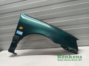 Gebruikte Scherm rechts-voor Toyota Starlet (EP9) 1.3,XLi,GLi 16V Prijs op aanvraag aangeboden door Renkens Auto-Onderdelen B.V.