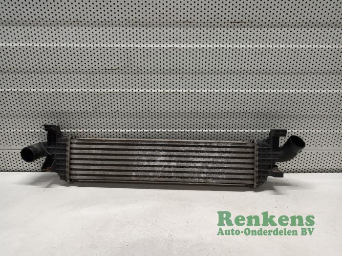 Gebruikte Intercooler Volvo V50 (MW) 2.0 D 16V Prijs € 25,00 Margeregeling aangeboden door Renkens Auto-Onderdelen B.V.
