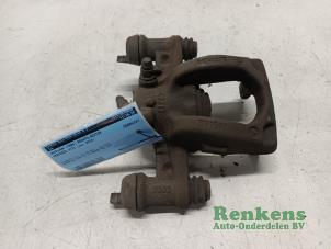 Gebruikte Remklauw (Tang) rechts-achter Mercedes Vito (447.6) 2.2 116 CDI 16V Prijs € 35,00 Margeregeling aangeboden door Renkens Auto-Onderdelen B.V.