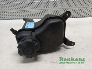 Gebruikte Expansievat BMW 1 serie (E87/87N) 118i 16V Prijs € 20,00 Margeregeling aangeboden door Renkens Auto-Onderdelen B.V.