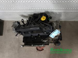 Gebruikte Motor Renault Twingo II (CN) 1.2 Prijs op aanvraag aangeboden door Renkens Auto-Onderdelen B.V.