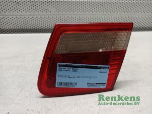 Gebruikte Achterlicht rechts BMW 3 serie Touring (E46/3) 320d 16V Prijs € 15,00 Margeregeling aangeboden door Renkens Auto-Onderdelen B.V.