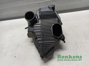 Gebruikte Luchtfilterhuis Dacia Duster (SR) 1.0 TCE 12V Prijs € 50,00 Margeregeling aangeboden door Renkens Auto-Onderdelen B.V.